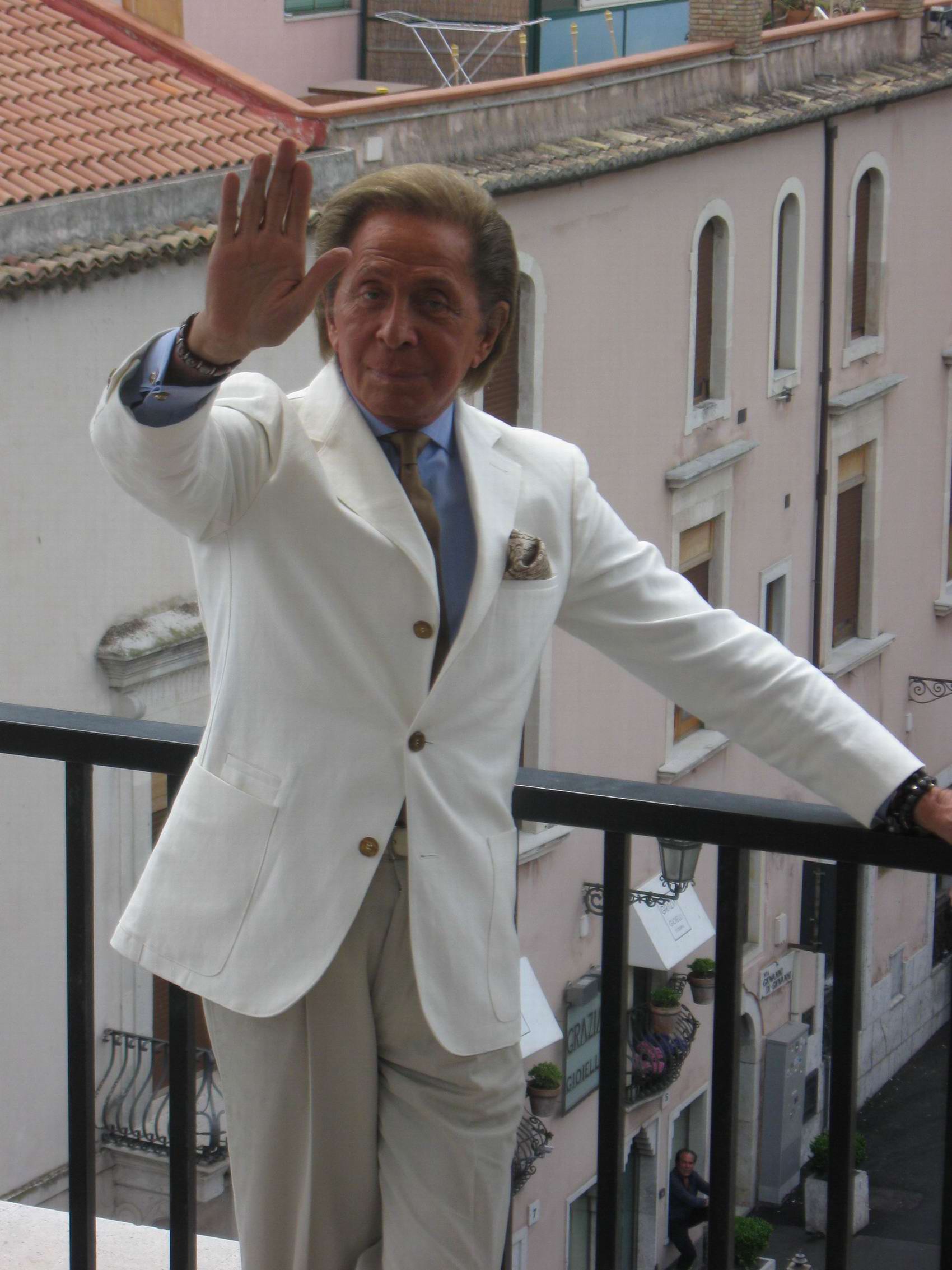 Valentino sul terrazzo del Palacongressi di Taormina